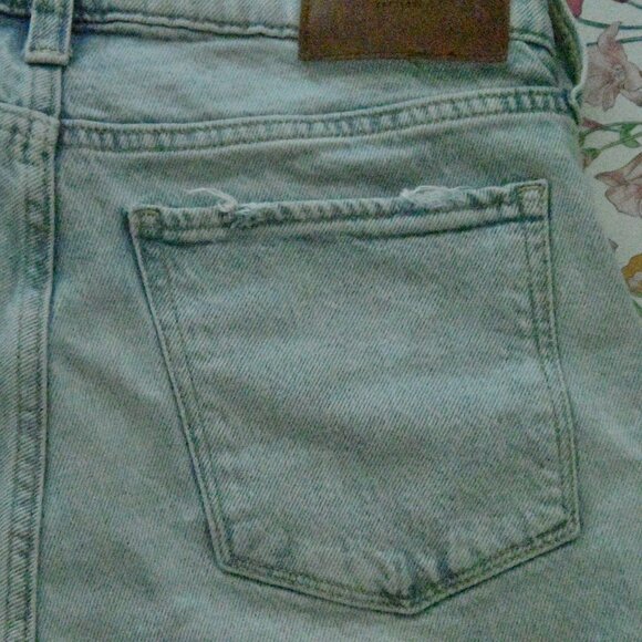 Lucky Brand Light Blue Straight Leg Jeans - Picture 8 of 9